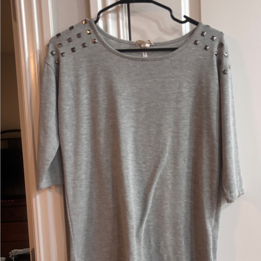 Kirra Light Gray Studded Short Sleeve Top